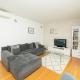 Apartment PAULA, Trogir (Traù)