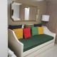 JoVis Place Staycation near MOA(Wifi & Netflix), Manila - Foto 3