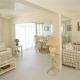 This enchanting 3 bedroom, 2 bathroom townhouse is nestled mere moments away fro, Saint James - Foto 5