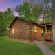 Blue Rose Cabins - Lincoln Log Cabin