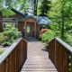 Blue Coconut - Meredith Lodging, Rhododendron