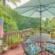 Lovely Bryan Home with Deck - 4 Mi to Kyle Field!, Bryan