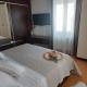 Apartments by the sea Trogir - 23144, Trogir (Traù) (foto 4)