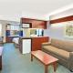 Microtel Inn & Suites by Wyndham Detroit Roseville - Photo 10