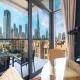 Iconic Burj Khalifa Views from Luxury 1BR Home Dubai - Foto 2