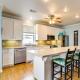 Crystal Beach Home with Deck and Ocean Views!, Crystal Beach (fotografie 2)