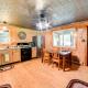 Cardinal Pines Cabin on 8 Acres - Dog Friendly!, New Berlin (foto 6)