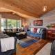 Waterfront Cottage - Fireplace - Kawartha, Lakefield (фото 2)