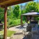 The Nest in the Forest Bed and Breakfast (Hot tub and Sauna), Lakefield (фото 6)
