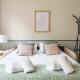 Modern spacious studio only 1 minute away from the Place de la République, Paris - Photo 3