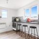 Spacious 7 Bed- High Street Location, Londres - Photo 2