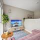 Comfy studio near SM Promenade! Free parking!, Los Angeles - Foto 1
