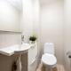 Sleeps 10 City Center Penthouse op US Embassy, Tallinn (foto 3)