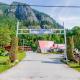 Holiday Motel & RV Resort