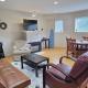 Cheerful 2BR suite, onsite free parking CARS or RV