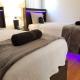 Luxury and Spacious 5 bedroom private house by Melrose WIFI TV Backyard Free Parking close to the Grove Hollywood Walk of Fame, Los Angeles - Foto 3