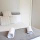 Large Garden Apartment on Golders Green High Road, Londýn - Fotografie 8