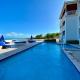 Extra spacious oceanview condo 5 min from pristine beach, Providenciales (Foto 3)