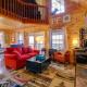 Easy-Access Pigeon Forge Cabin with Hot Tub!, Pigeon Forge