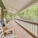 Secluded Cabin with Porch - 7 Miles to Lake Chatuge! Hayesville - Fotografie 1