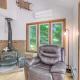 Alden Home with Fire Pit Steps to Torch Lake!, Alden (Foto 5)