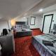 Rainsough Cottage Guest House - Sleeps upto 8 with ensuite - Free Parking & WiFi, Manchester - Photo 9