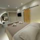 White Sand Jacuzzi Suite, Иос (фото 10)