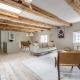 City Apartment With Exposed Ceiling Beams, Copenhague - Foto 7