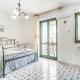 GuestHost - Sicily Beachside Apartment One Minute to the Shore, Mascali (foto 8)