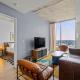 Modern 1BR Condo on Rainey St with Pool and Views Austin - Foto 2