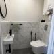 Chic Renovated 2 Bedroom entire apartment or only Private Rooms in Liberation in Nice with Garage on demand, AC, Wi-Fi and Tram Access, Nice - Fotografie 7