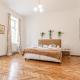 Timeless Vienna: 2BR Apt in the Historic District, Vienna - Foto 1