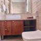 Hostmystay- 2bhk! Lajpat nagar market, New Delhi - Foto 8