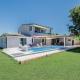 Villa Vala with a large yard near Pula