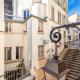 GuestReady - Bright Retreat near the Wall of Love, Paris - Photo 9