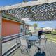 Walk to Shore & Restaurants: Surfside Beach Home!, Surfside Beach