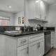 Stylish One-Bedroom Retreat with Central AC & Free Parking in the Heart of Hollywood, Los Angeles - Foto 6