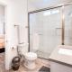 Spacious 3-Bedroom 3-Bathroom with 2-Living Room by Beverly Hills, Los Angeles - Foto 10