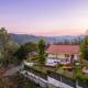 StayVista at Zolas Retreat 2BHK Pet Friendly and Breakfast Included, Coonoor - Fotografie 1