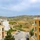 Spacious & Modern 3BR home with Terrace in Mġarr by 360 Estates - Fotografie 10