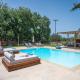 Villa Ellie - heated pool, playground, garden & BBQ!, Vederoi (photo 2)
