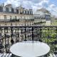 Elegant Haussmann Parisian flat close Eiffel Tower, París - Foto 1