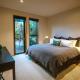 Aurum - Sleeps 6 - Stunning Lake Views Wanaka - Photo 7