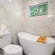 Wooded Oasis, HotTub, Sauna, GameRoom, 15min 2 AVL, Juno (fotografie 8)