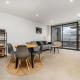 2BR apt in Governor Place 4 mins to Foreshore - Hosted by CanStay, Barton - Foto 4