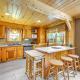 Rustic Cabin in West Danville with Deck and Fire Pit!, West Danville (zdjęcie 6)