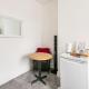 A Lovely and comfortable Home, Manchester - Photo 8