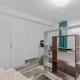 Petite Blue Apartment, Roşu - 写真 2