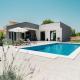 House Adriano, Vrsine