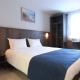Brit Hotel Calais - Foto 10